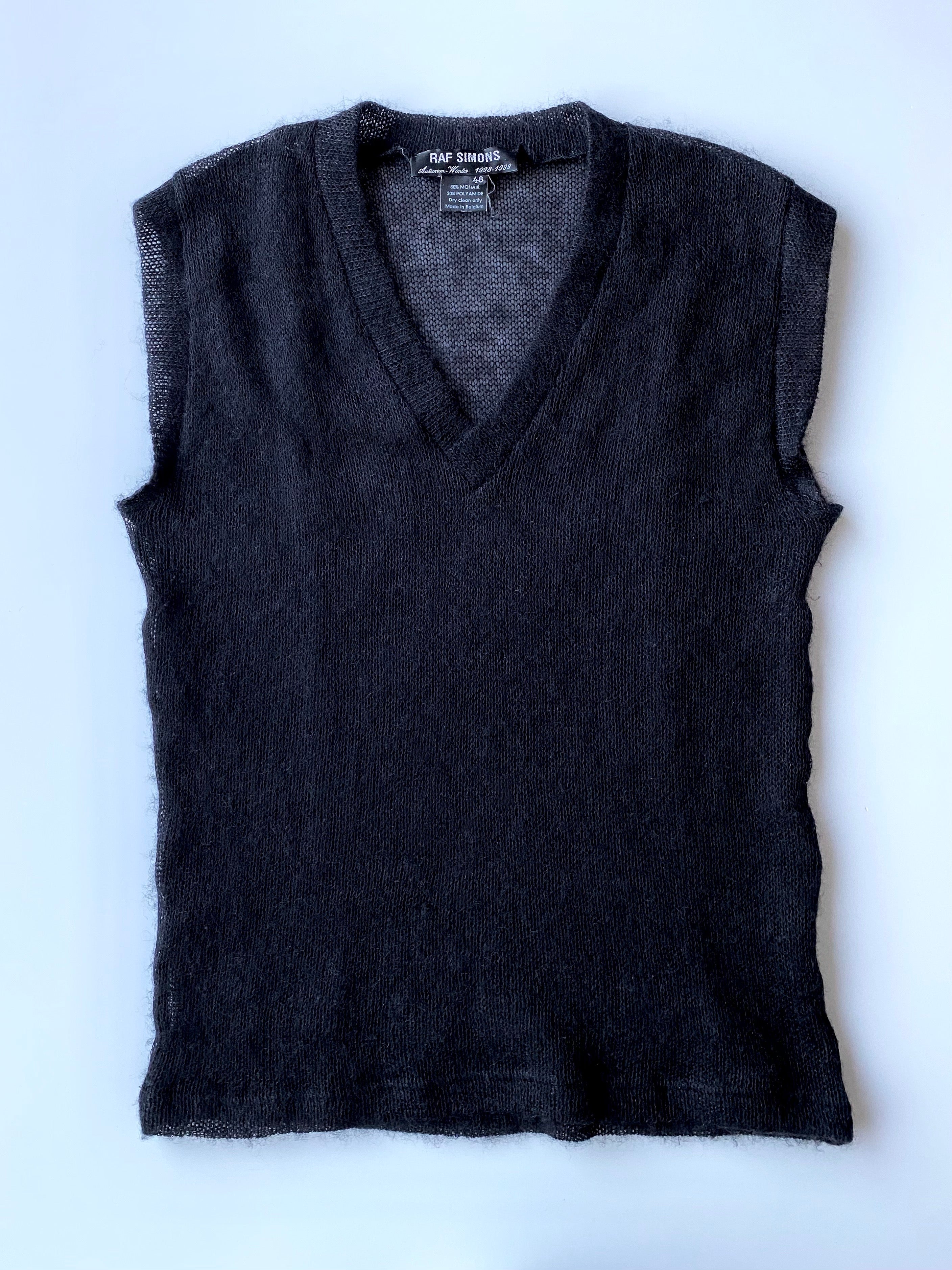 Raf Simons F/W 1998-1999 Mohair Knitted Vest – Obsidian
