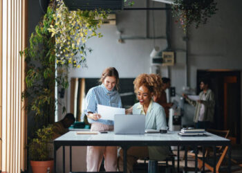 How Is Artificial Intelligence Transforming Digital Advertising Strategies