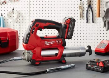 Heavy-Duty Lubrication Power – Milwaukee M18GG-0 18V Li-Ion Cordless 2-Speed Grease Gun – Skin Only