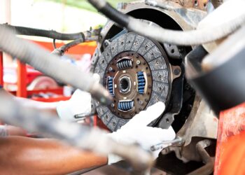 Car Struggling to Change Gears? Guide to Clutch Repairs Southport